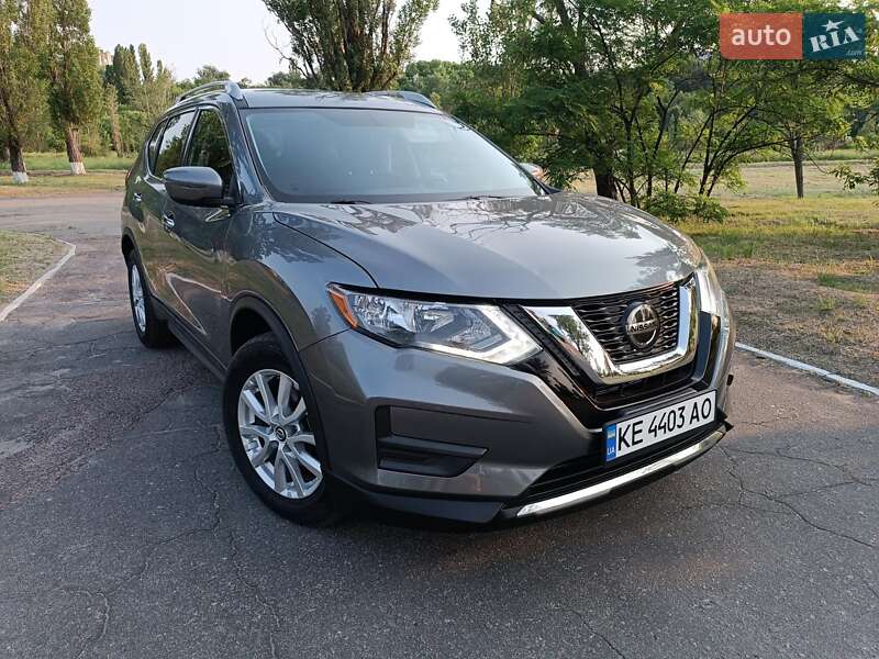 Nissan Rogue (2017)