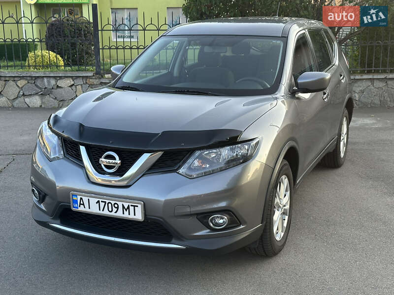 Nissan Rogue (2016)