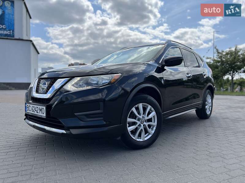 Nissan Rogue (2017)