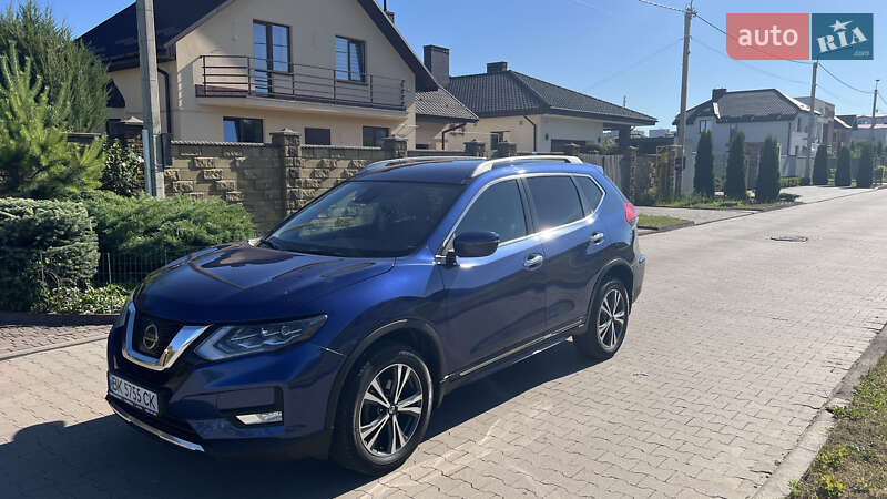 Nissan Rogue (2017)