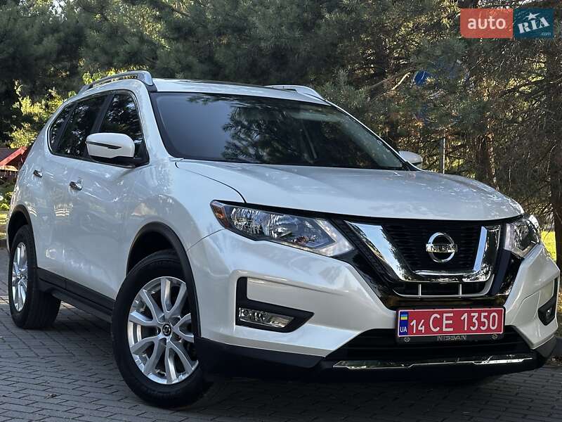 Nissan Rogue (2017)