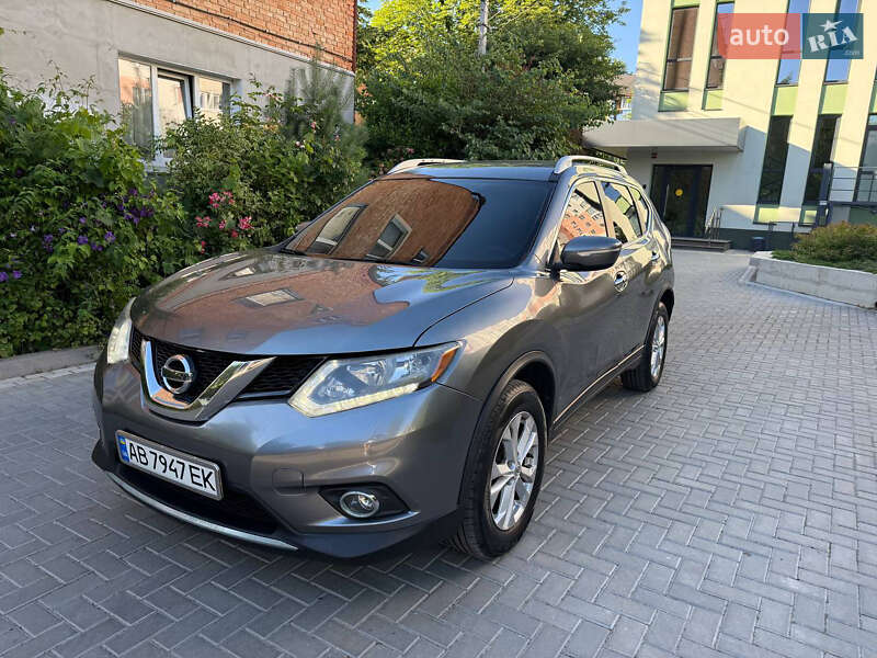 Nissan Rogue (2015)