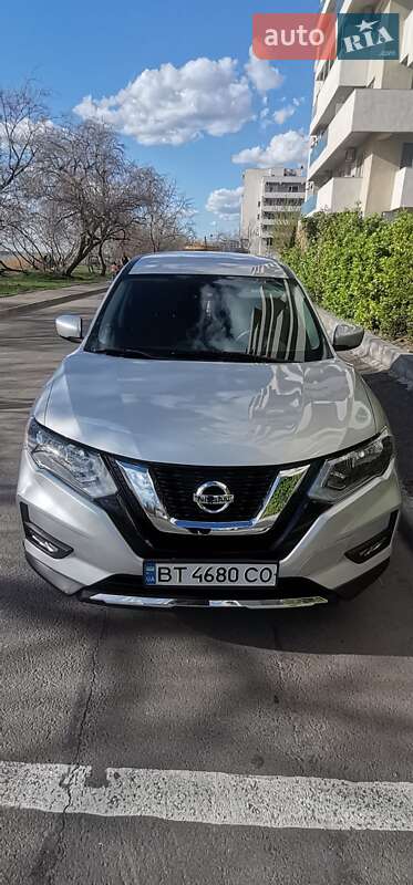 Nissan Rogue (2016)