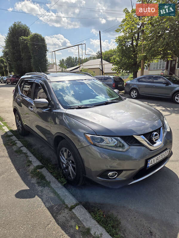 Nissan Rogue (2016)