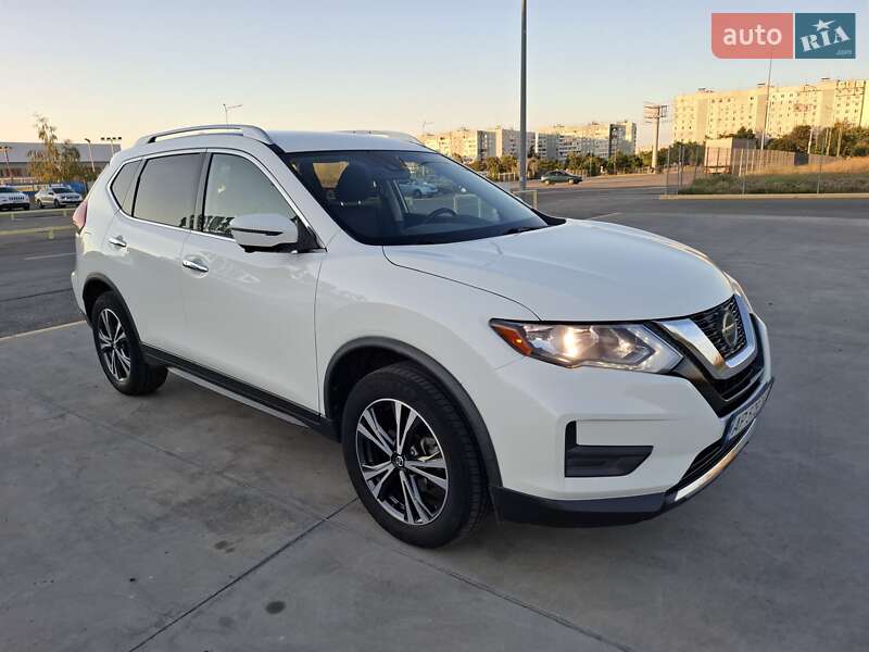 Nissan Rogue (2020)