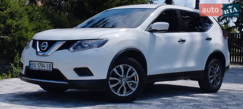 Nissan Rogue (2016)