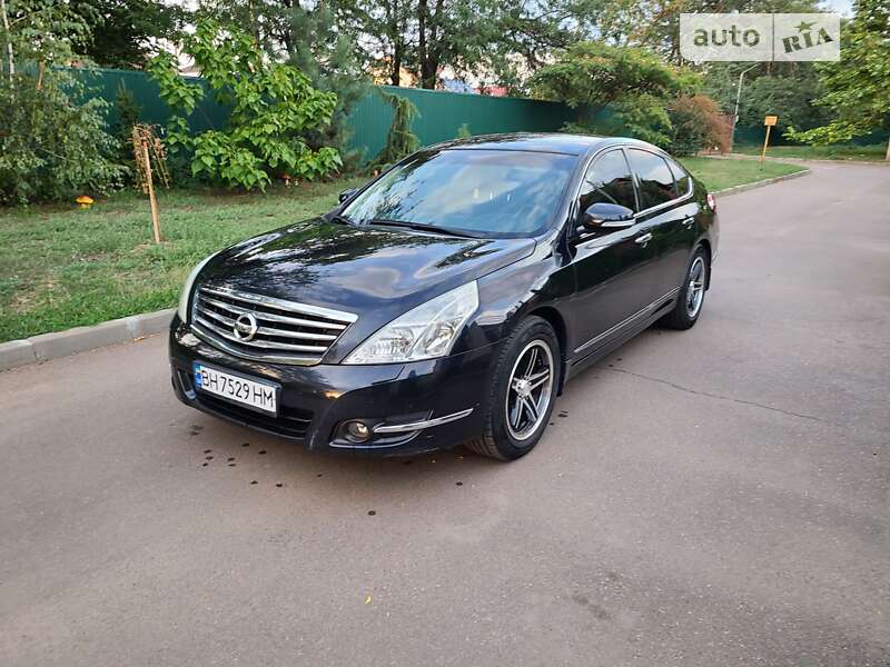 Nissan Teana (2010)