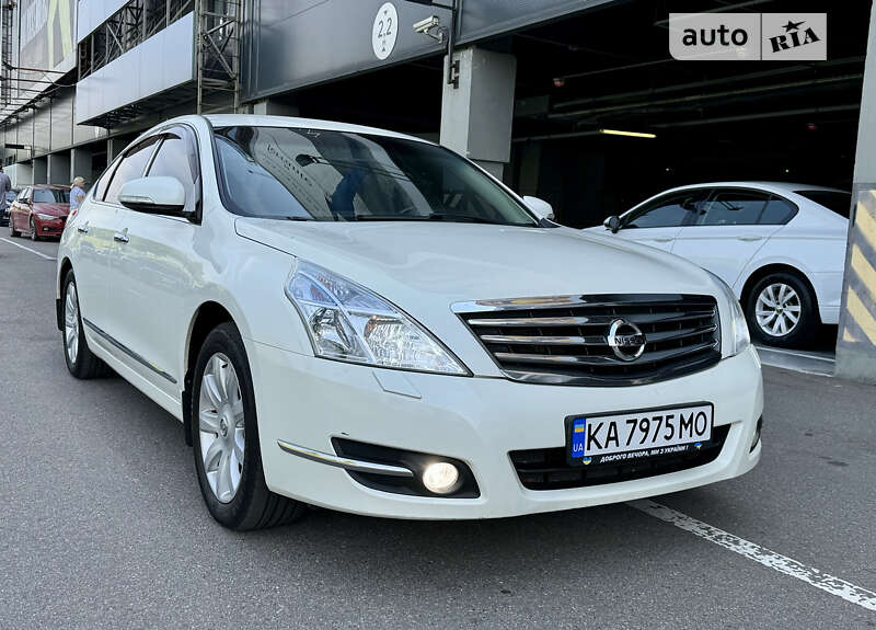 Nissan Teana (2010)