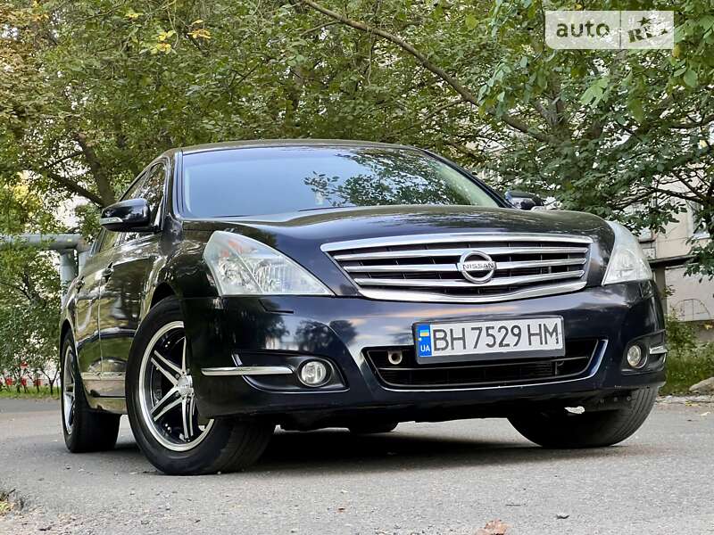 Nissan Teana (2010)