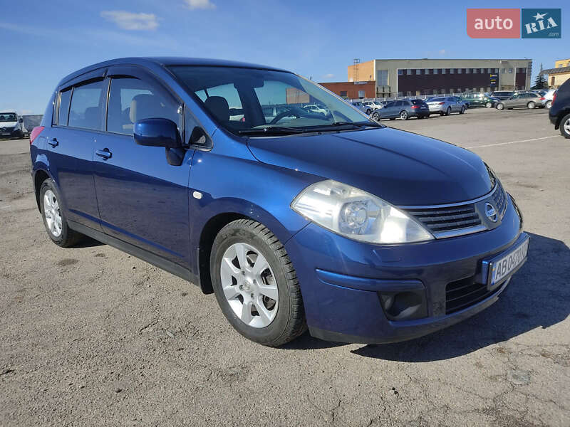 Nissan Tiida (2007)