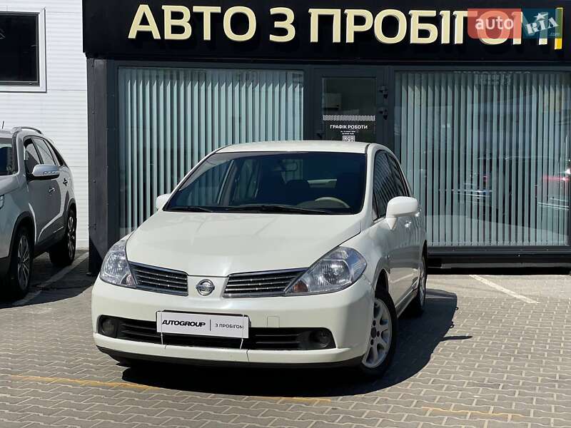 Nissan Tiida (2006)