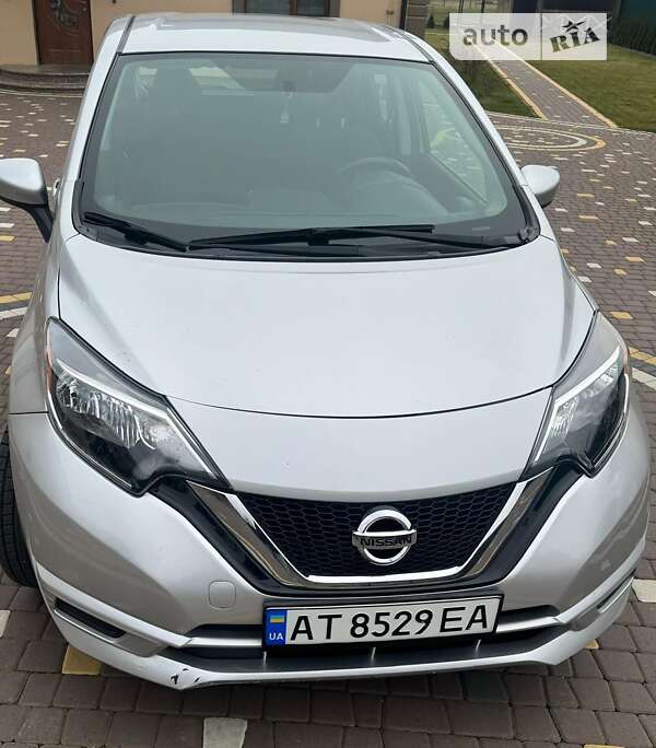 Nissan Versa note (2017)