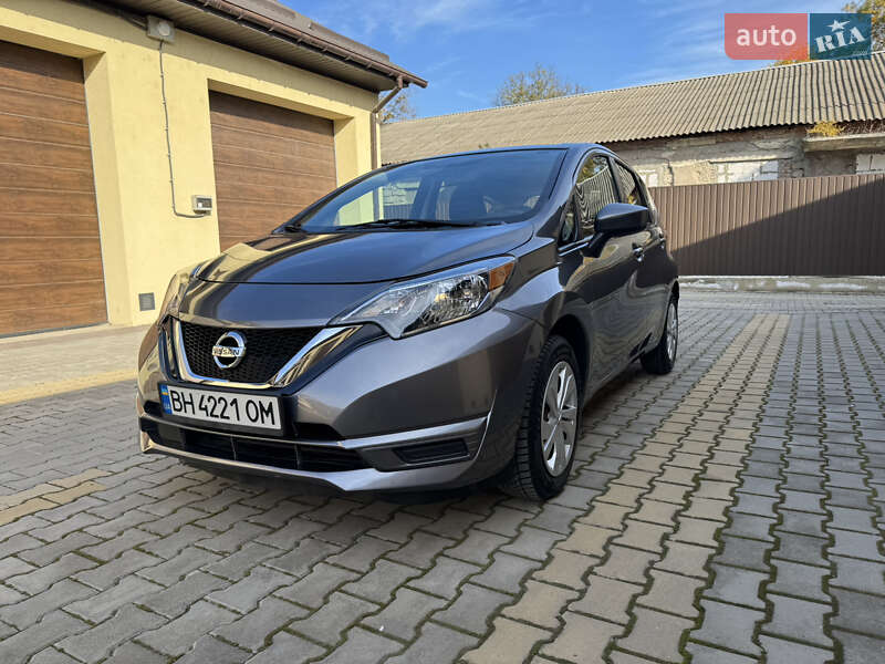 Nissan Versa note (2017)