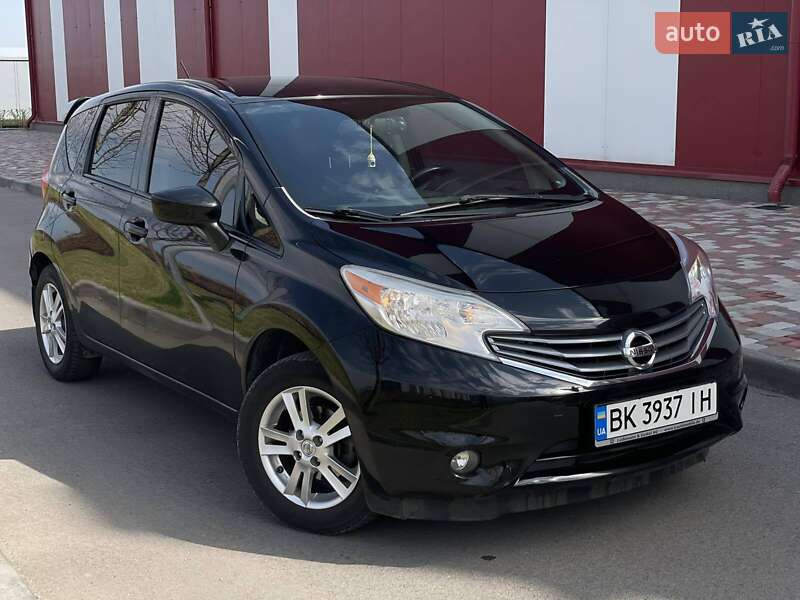 Nissan Versa note (2015)