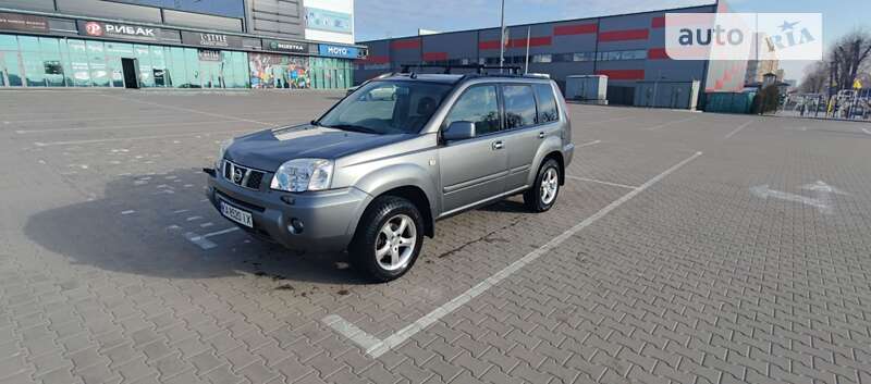 Nissan X-trail (2006)