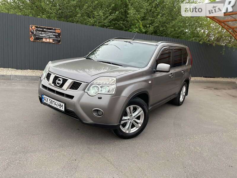 Nissan X-trail (2010)