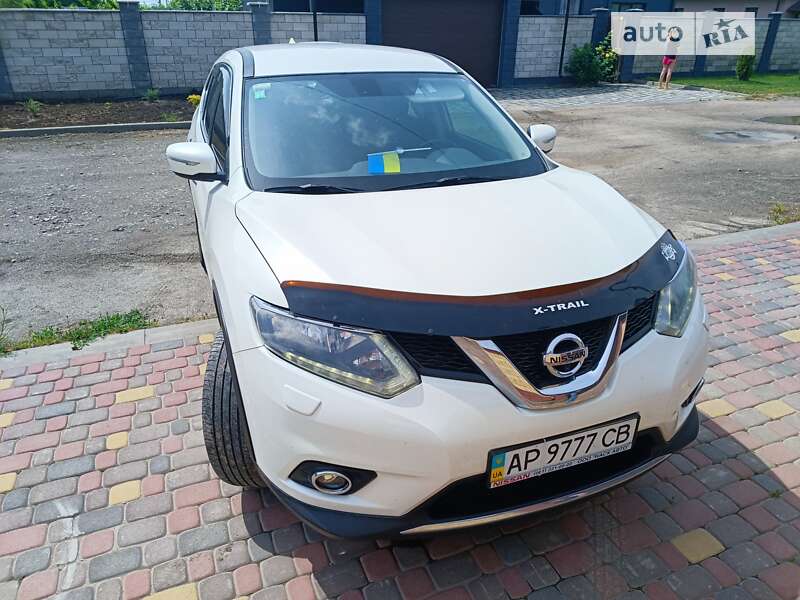 Nissan X-trail (2016)