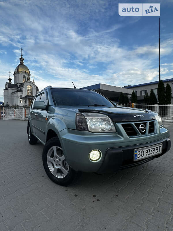 Nissan X-trail (2001)