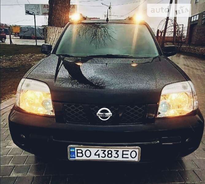 Nissan X-trail (2005)