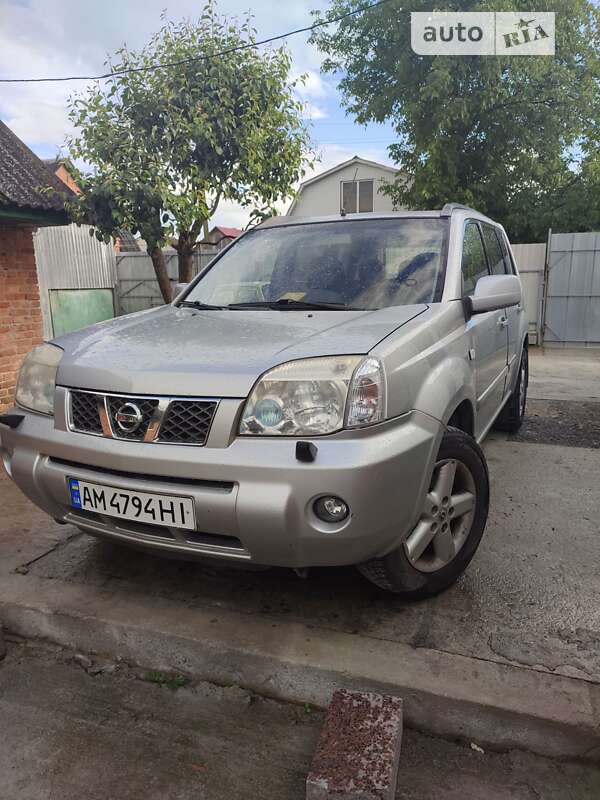 Nissan X-trail (2005)