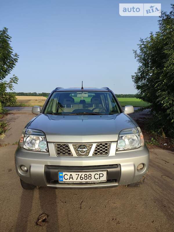 Nissan X-trail (2005)