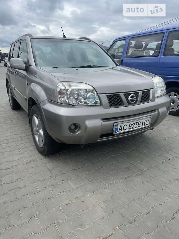 Nissan X-trail (2005)