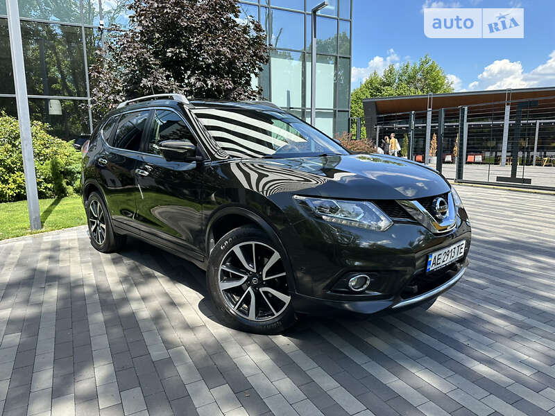 Nissan X-trail (2016)