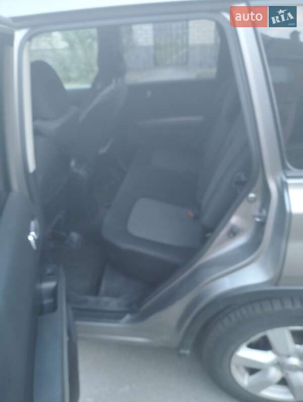 Nissan X-trail (2010)