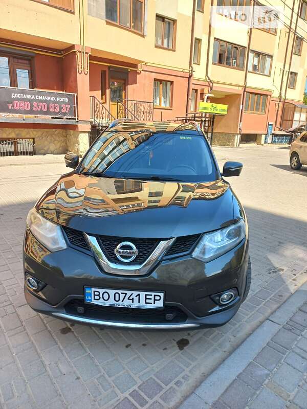 Nissan X-trail (2015)