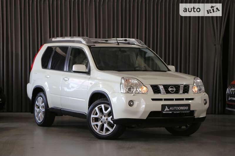 Nissan X-trail (2010)