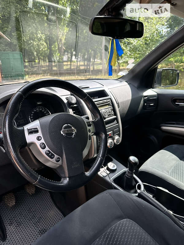 Nissan X-trail (2011)