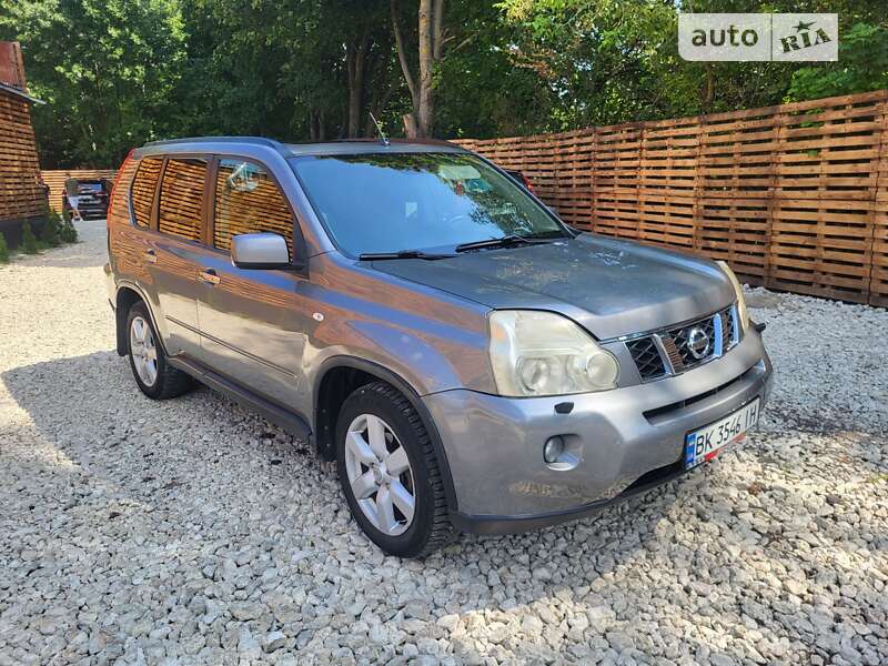 Nissan X-trail (2007)