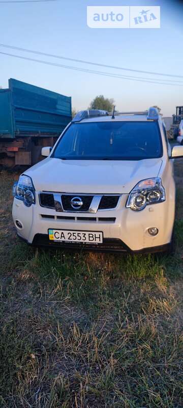 Nissan X-trail (2012)