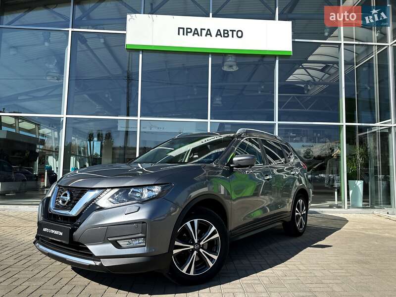 Nissan X-trail (2017)