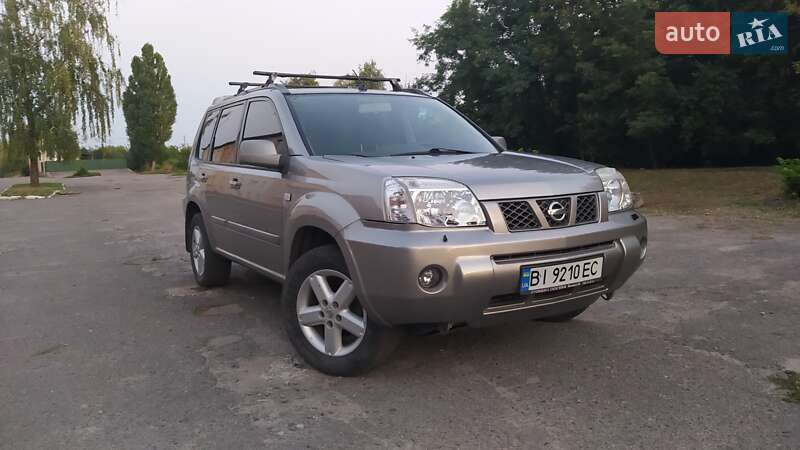 Nissan X-trail (2003)