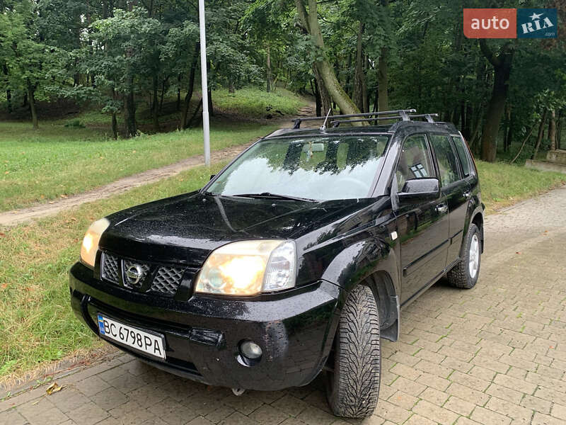 Nissan X-trail (2005)