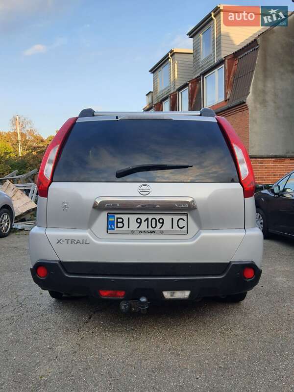 Nissan X-trail (2012)