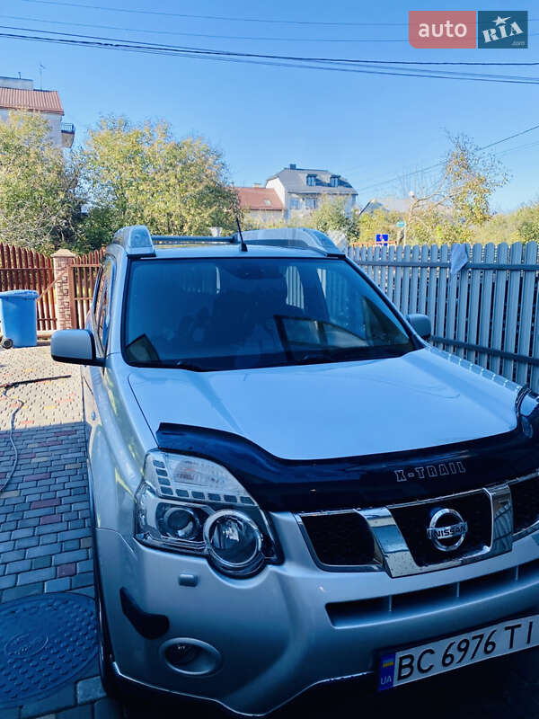 Nissan X-trail (2011)
