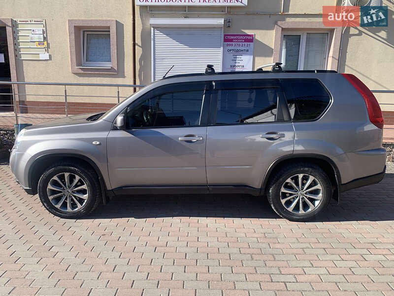 Nissan X-trail (2011)
