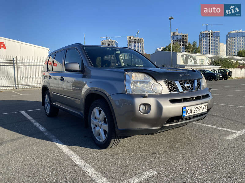 Nissan X-trail (2010)