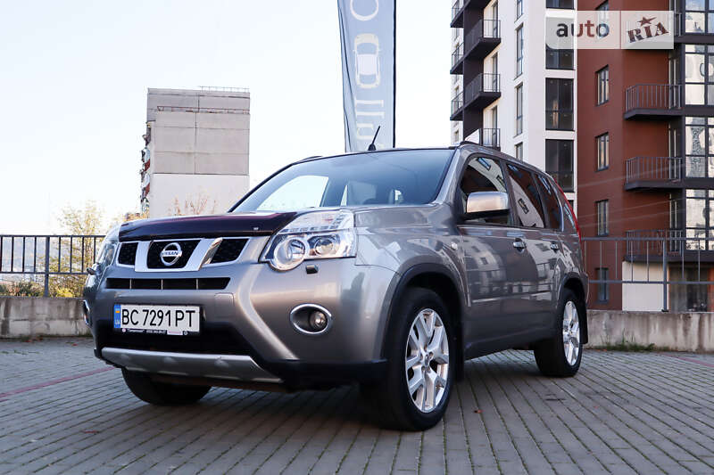 Nissan X-trail (2010)