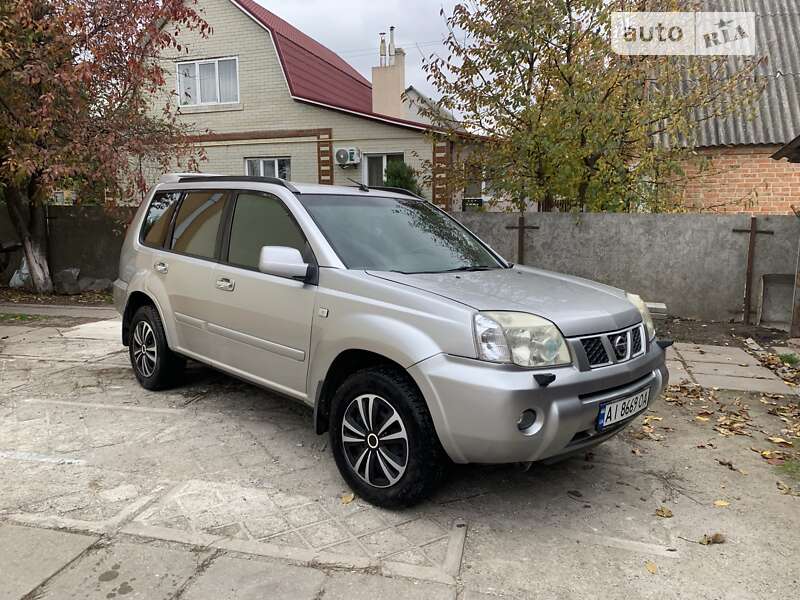 Nissan X-trail (2005)