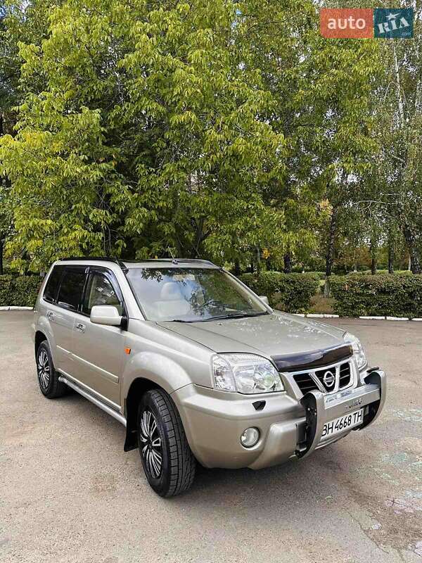 Nissan X-trail (2002)