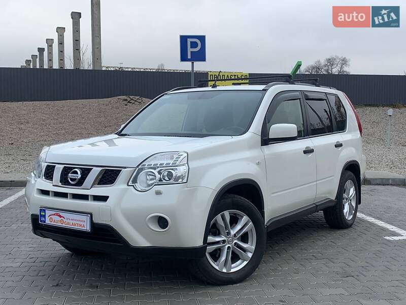 Nissan X-trail (2012)