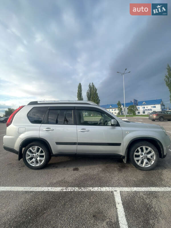 Nissan X-trail (2013)