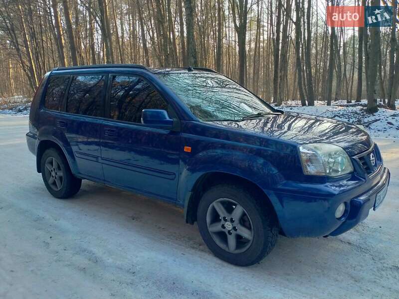 Nissan X-trail (2003)