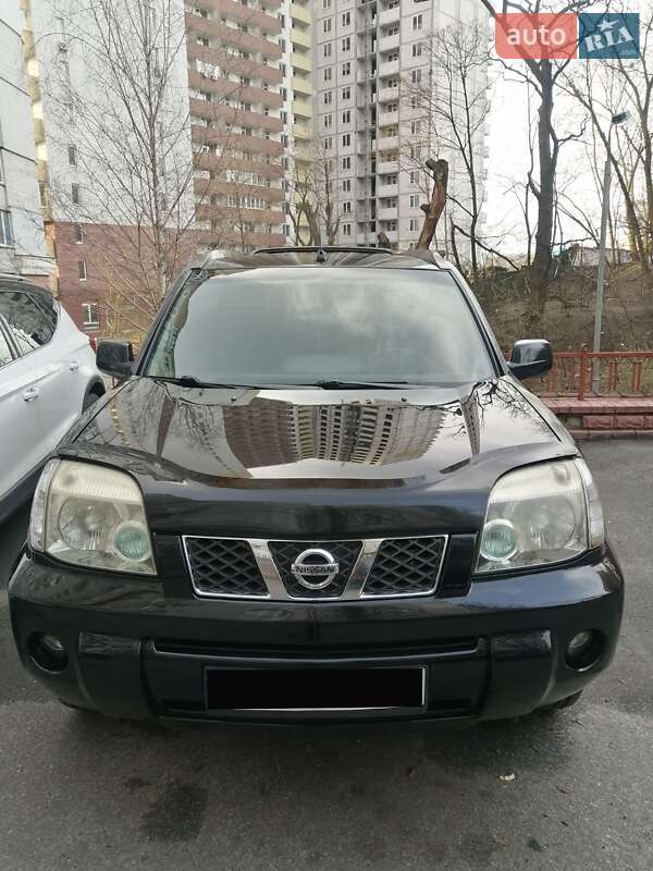 Nissan X-trail (2005)