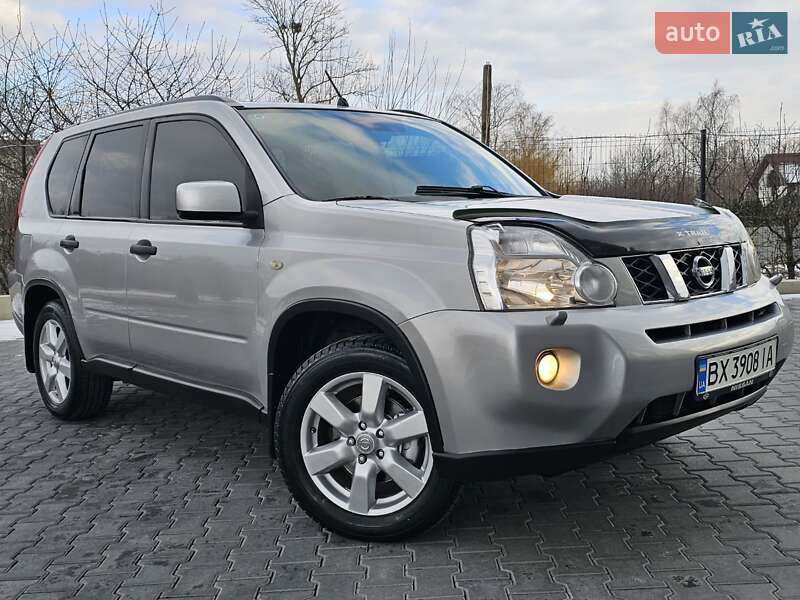 Nissan X-trail (2010)