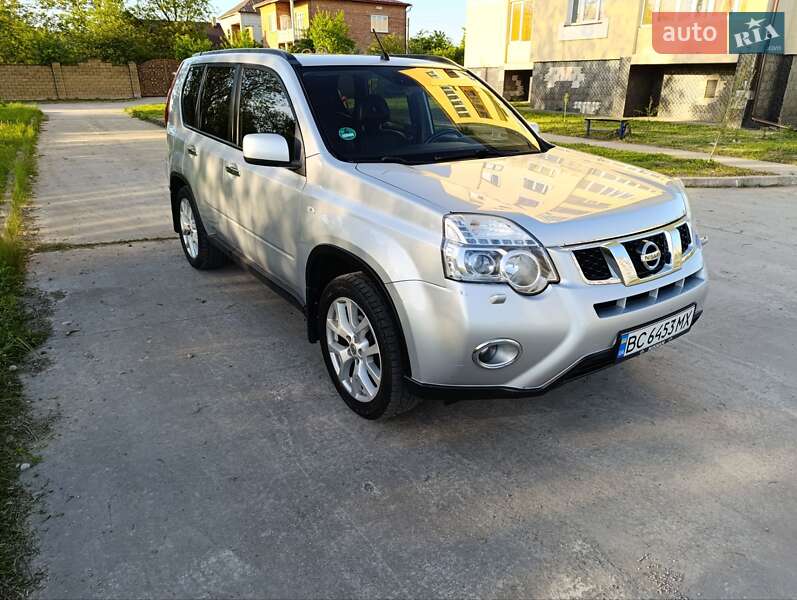 Nissan X-trail (2011)