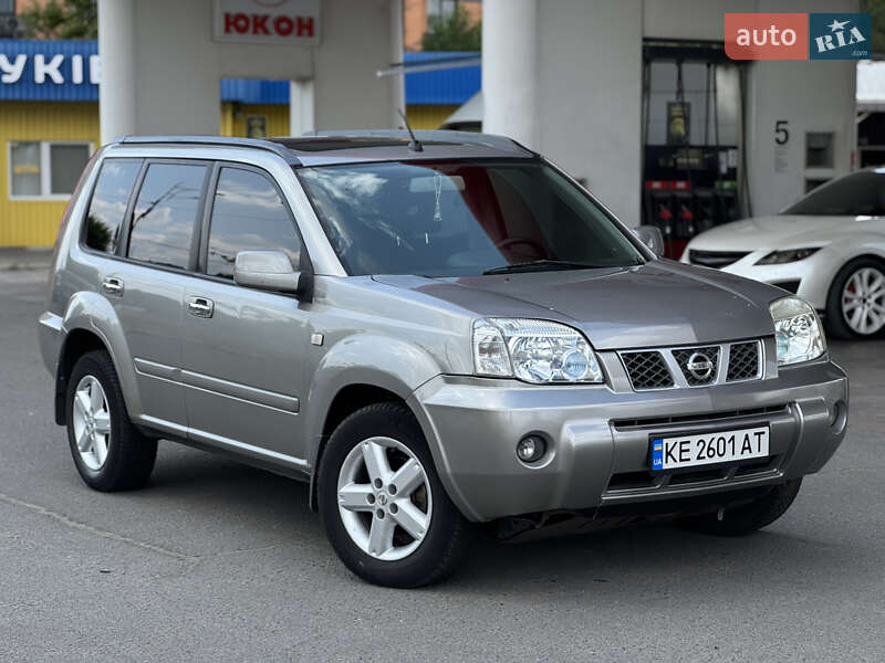 Nissan X-trail (2003)